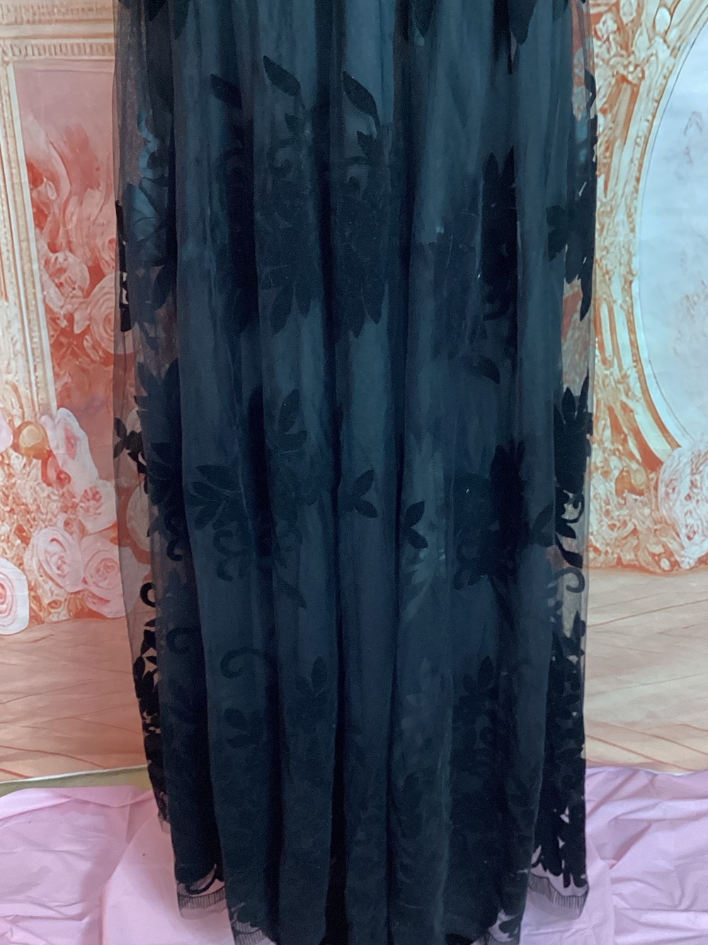 Windsor Black Floral Appliqué V-Neck Maxi Dress - Picture 3 of 10